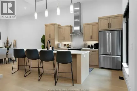572 Lily Mac Boulevard Windsor ON N6E 3N7