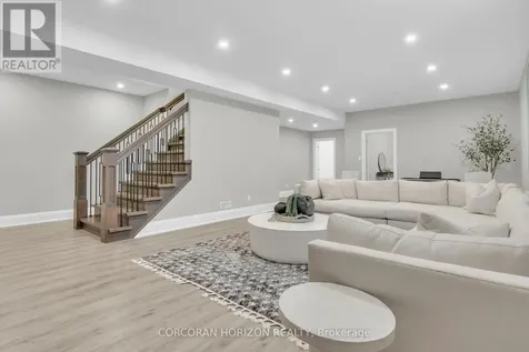 908 Fall Harvest Court Kitchener ON N2P 2M2