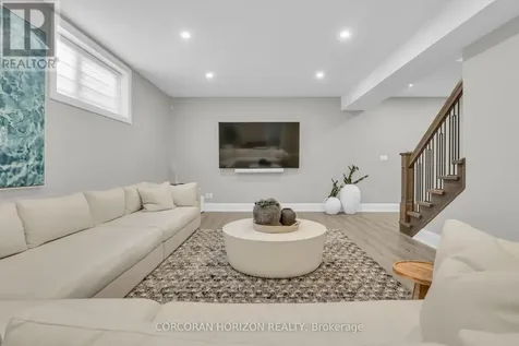 908 Fall Harvest Court Kitchener ON N2P 2M2