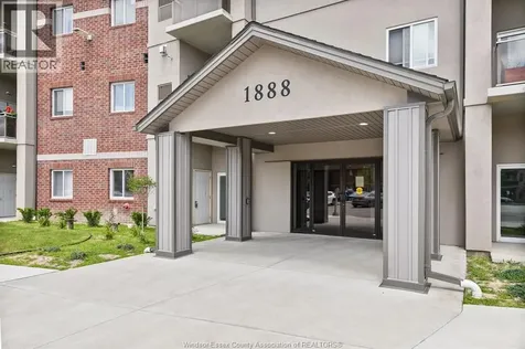 1888 Westview Lasalle ON N9H 0M1