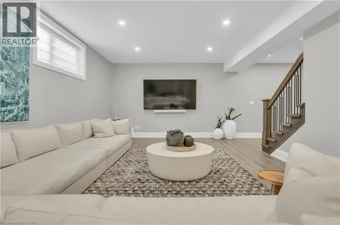 908 Fall Harvest Court Kitchener ON N2P 0G6