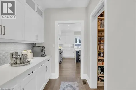 908 Fall Harvest Court Kitchener ON N2P 0G6
