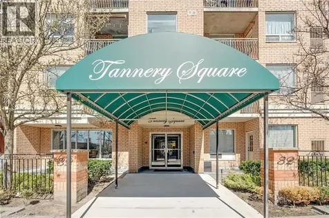 32 Tannery Street Mississauga ON L5M 6T6