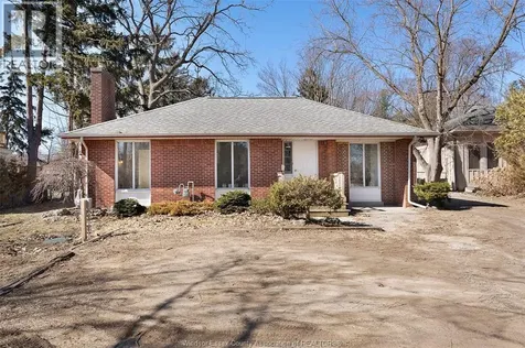 132 Division Street North Kingsville ON N9Y 1E4