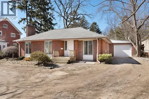 132 Division Street North Kingsville ON N9Y 1E4