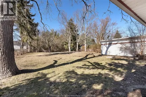132 Division Street North Kingsville ON N9Y 1E4