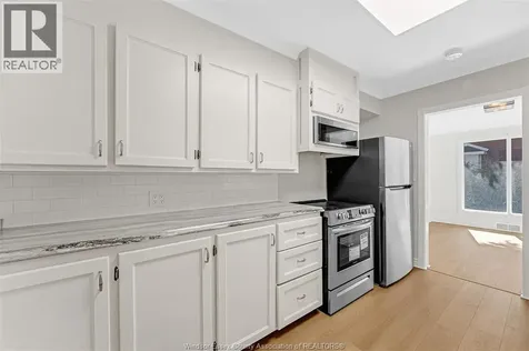 132 Division Street North Kingsville ON N9Y 1E4