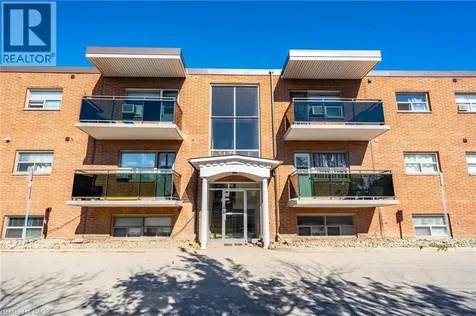 264 Oakdale Avenue St. Catharines ON L2P 2K4