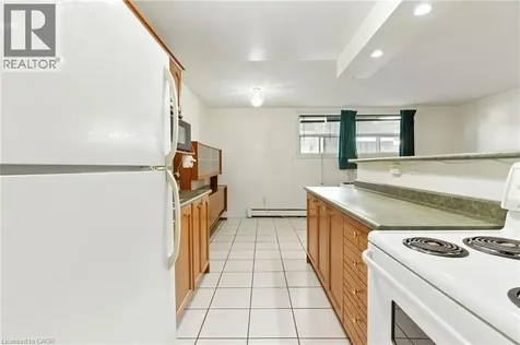 264 Oakdale Avenue St. Catharines ON L2P 2K4