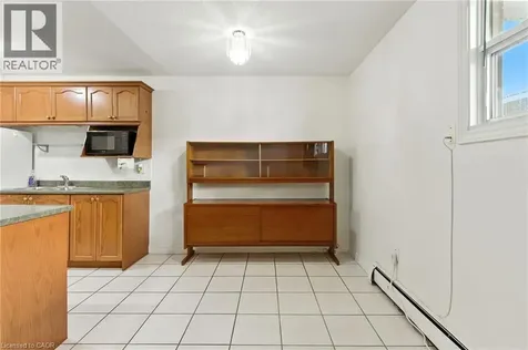 264 Oakdale Avenue St. Catharines ON L2P 2K4