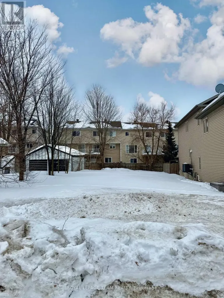 1138-1140 Snow Street Ottawa ON K1J 7R6