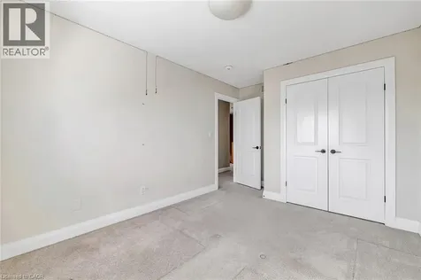 47 Pondcliffe Drive Kitchener ON N2R 0M3