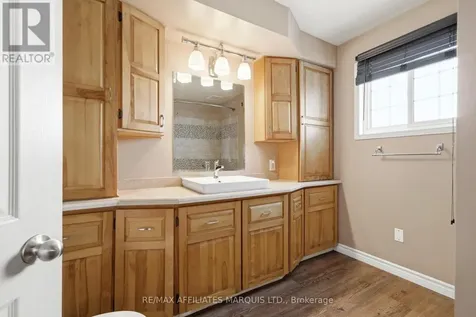 25 Dunbar Avenue Cornwall ON K6H 5M6