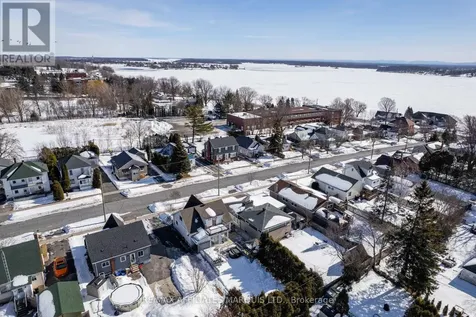 25 Dunbar Avenue Cornwall ON K6H 5M6