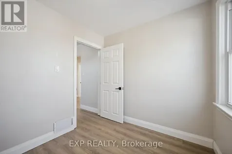 253 Sydney Street South Kitchener ON N2G 3V8