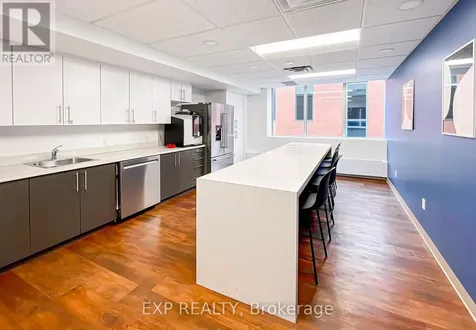 396 Cooper Street Ottawa ON K2P 2H7