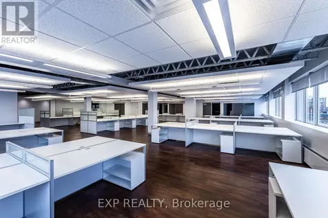 396 Cooper Street Ottawa ON K2P 2H7