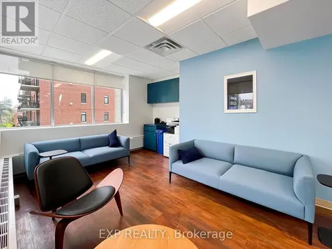 396 Cooper Street Ottawa ON K2P 2H7