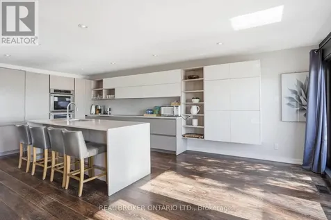 868 Danforth Place Burlington (bayview) ON L7T 1S2