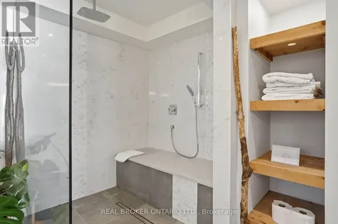 868 Danforth Place Burlington (bayview) ON L7T 1S2