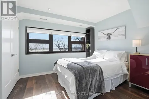 868 Danforth Place Burlington (bayview) ON L7T 1S2