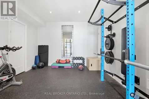 868 Danforth Place Burlington (bayview) ON L7T 1S2