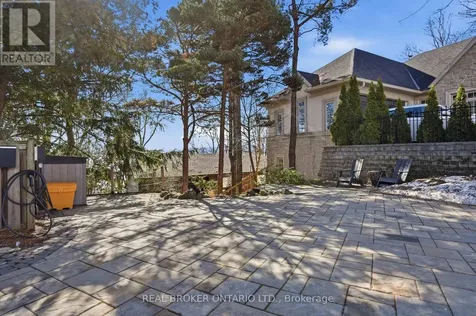 868 Danforth Place Burlington (bayview) ON L7T 1S2