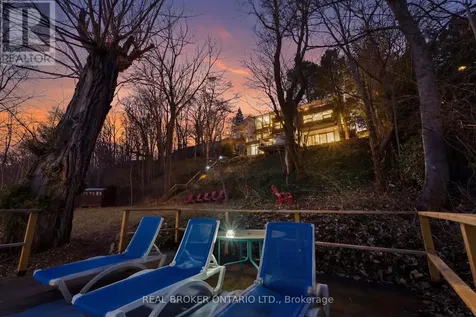 868 Danforth Place Burlington (bayview) ON L7T 1S2