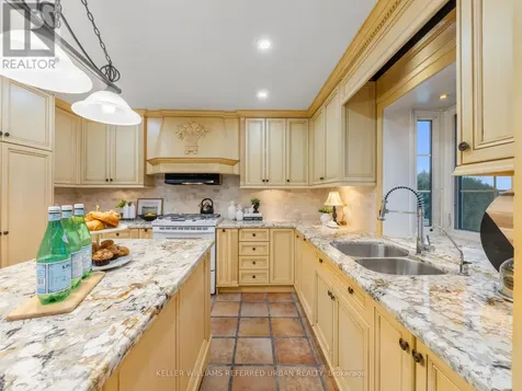 17 Sleepy Hollow Lane Whitchurch-stouffville ON L4A 3G7