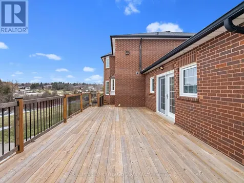 17 Sleepy Hollow Lane Whitchurch-stouffville ON L4A 3G7