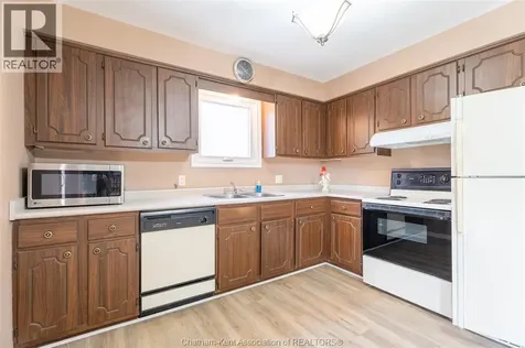 28 Tasan Crescent Chatham ON N7L 4V1