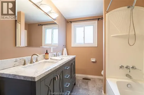 28 Tasan Crescent Chatham ON N7L 4V1