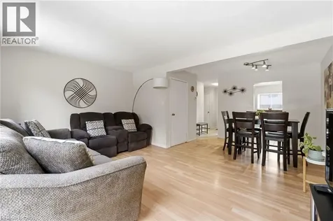 25 Garrow Drive Hamilton ON L9C 2X2
