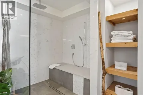868 Danforth Place Burlington ON L7T 1S2