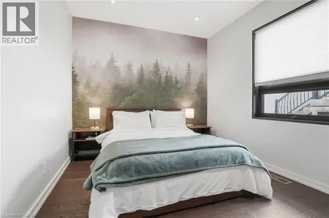 868 Danforth Place Burlington ON L7T 1S2
