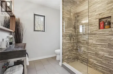 868 Danforth Place Burlington ON L7T 1S2