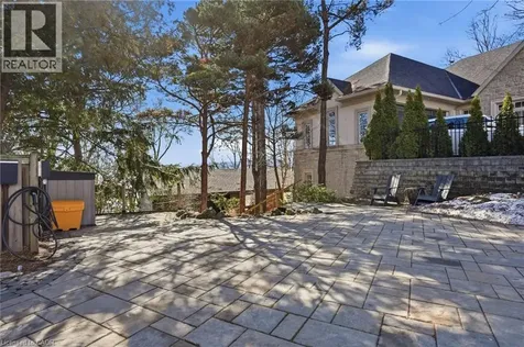 868 Danforth Place Burlington ON L7T 1S2