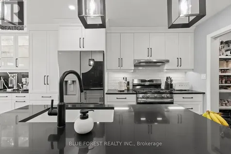 28 Weir Crescent St. Thomas ON N5R 0L7