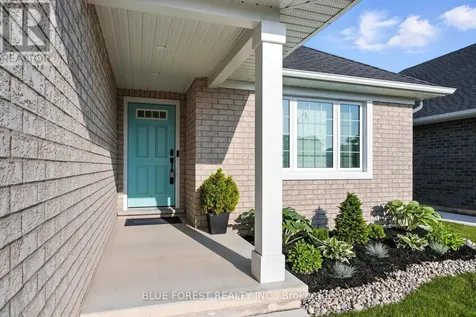 28 Weir Crescent St. Thomas ON N5R 0L7