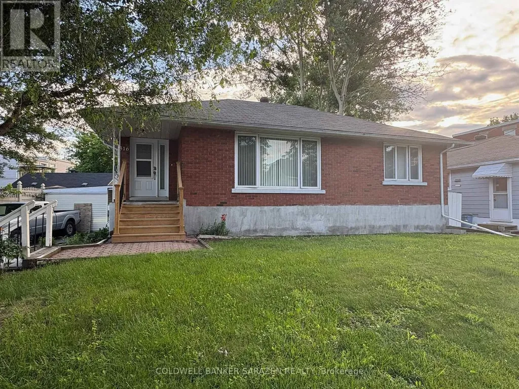 316 Lafontaine Avenue Ottawa ON K1L 6X2