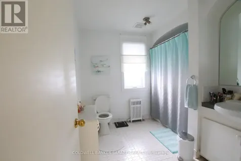 316 Lafontaine Avenue Ottawa ON K1L 6X2