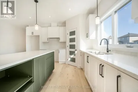 619 Geneva Crescent Russell ON K0A 1W0