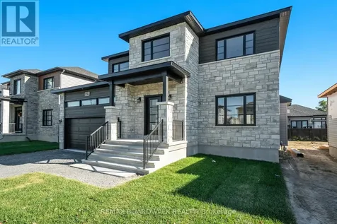 619 Geneva Crescent Russell ON K0A 1W0