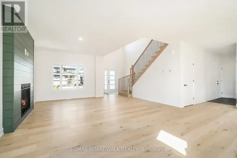 619 Geneva Crescent Russell ON K0A 1W0