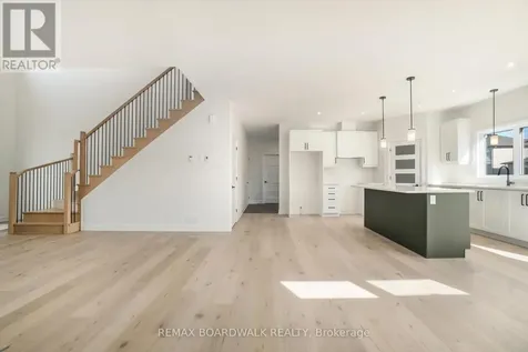 619 Geneva Crescent Russell ON K0A 1W0