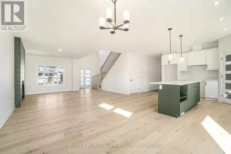 619 Geneva Crescent Russell ON K0A 1W0