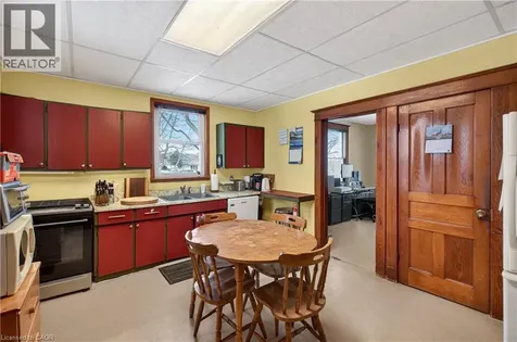 113 Freelton Road Freelton ON L8B 0Z3