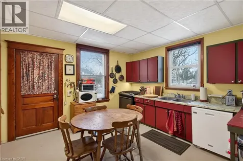 113 Freelton Road Freelton ON L8B 0Z3