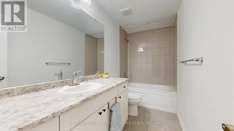 2885 Foxden Square Pickering ON L1X 0N9