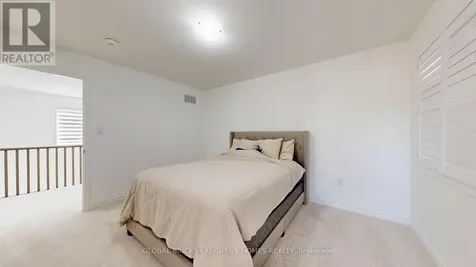 2885 Foxden Square Pickering ON L1X 0N9